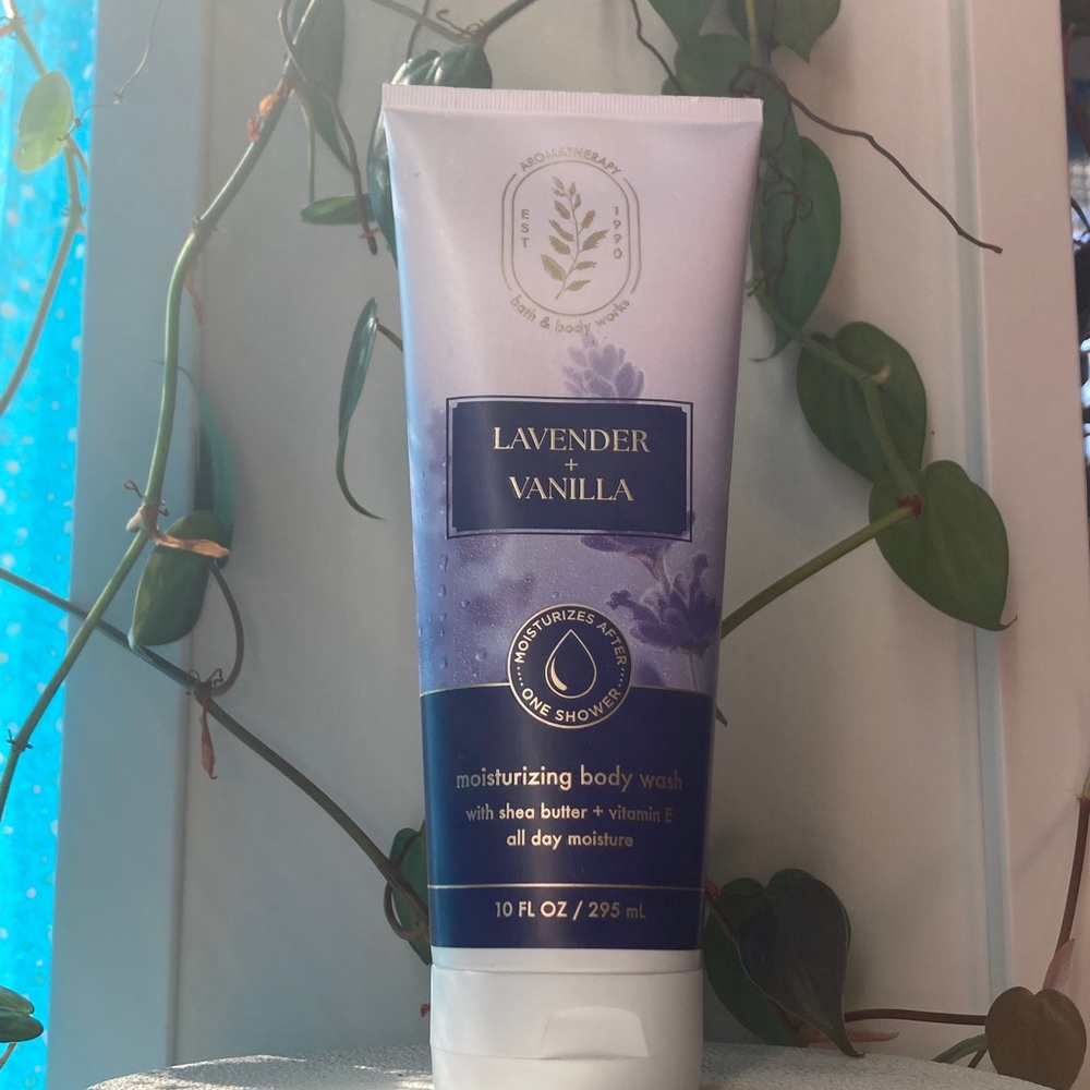 Bath and body works Aromatherapy Lavender Vanilla Body Wash